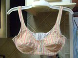 Ladies Everlast Sports Bra Size 38 in Luke AFB, Arizona